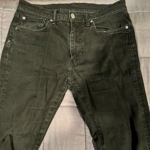 Black Levi’s Jeans